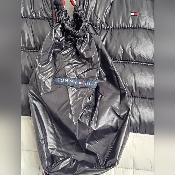 NWT Men's Insulated Two Tone Puffer Jacket by Tommy Hilfiger Size L - Picture 7 of 16